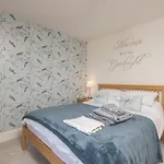 Bluebridge Walk Luxury Apartment